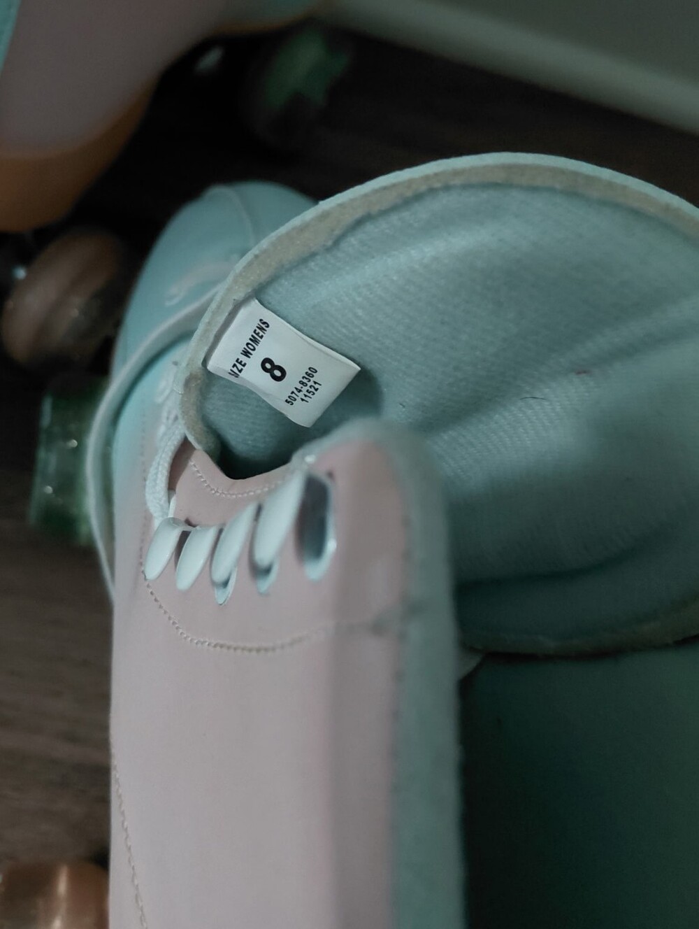 Women's Two-Tone Pastel Leather Roller Skates - Pink & Mint - Picture 9 of 9
